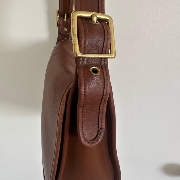 Old Vintage Coach Brown Leather Shoulder Bag with Adjustable Straps - Picture 6 of 10